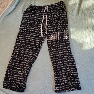 SALE 3/$20 HUE Womens  Black Lounge Pants with White Script Pajamas Size M